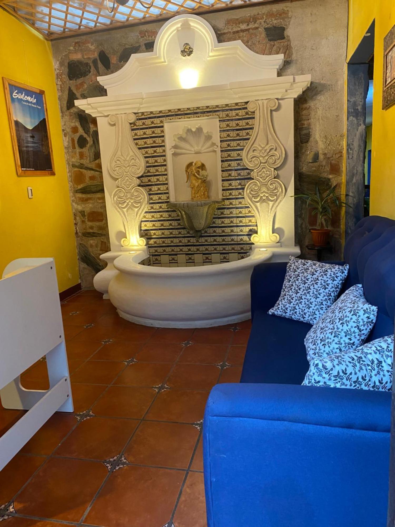 Hotel Posada Gutierrez Antigua Екстер'єр фото